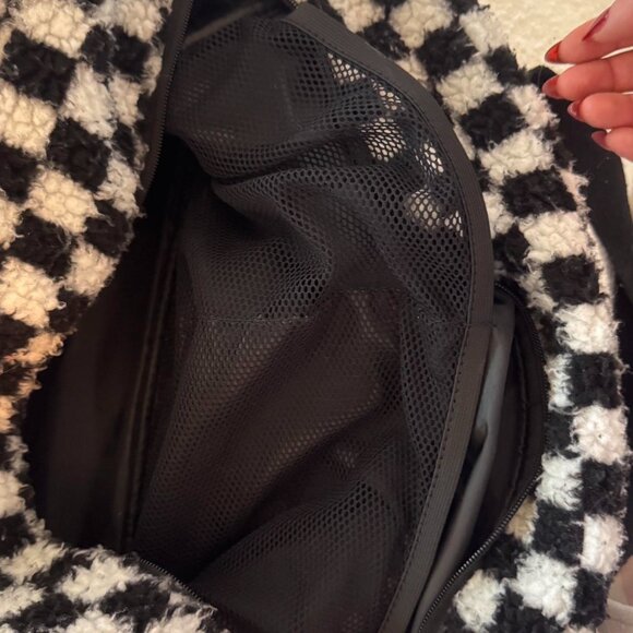 Sherpa Checkered Overnight Duffle Bag Madden Girl - Picture 7 of 7